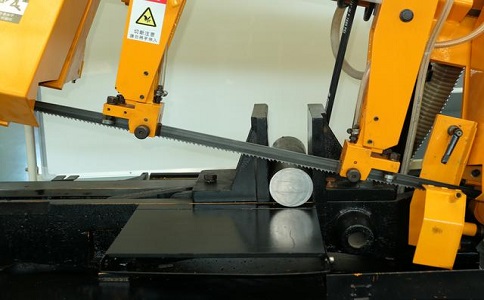 安义数控带锯床自动送料精度会出现偏差吗？